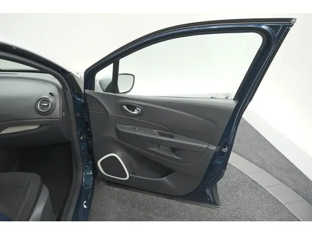 Renault Captur TCe 90 Limited 2018 Benzine 57