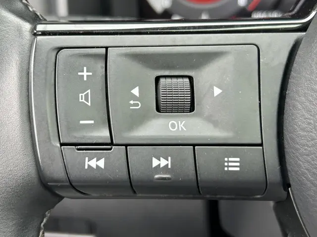 Nissan QASHQAI 1.3 MHEV N-Connecta 2023 Benzine 22