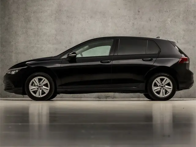 Volkswagen Golf 1.0 eTSI Sport 2020 Benzine 2