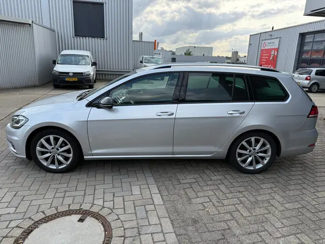 Volkswagen Golf 2