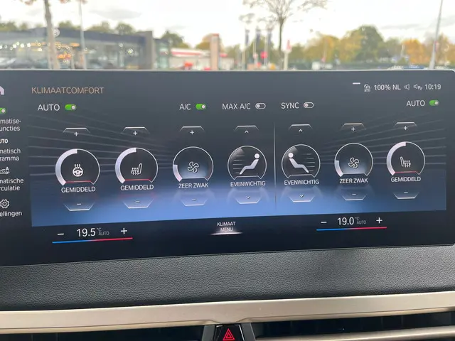 BMW iX xDrive40 Executive 77 kWh 2022 Elektrisch 15