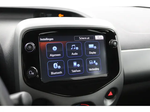 Toyota Aygo 1.0 VVT-i x-play 2021 Benzine 41