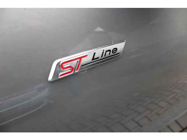 Ford Kuga 2.5 PHEV ST-Line X 2025 Hybride Benzine 8