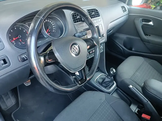 Volkswagen Polo 1.0 First Edition 2014 Benzine 4