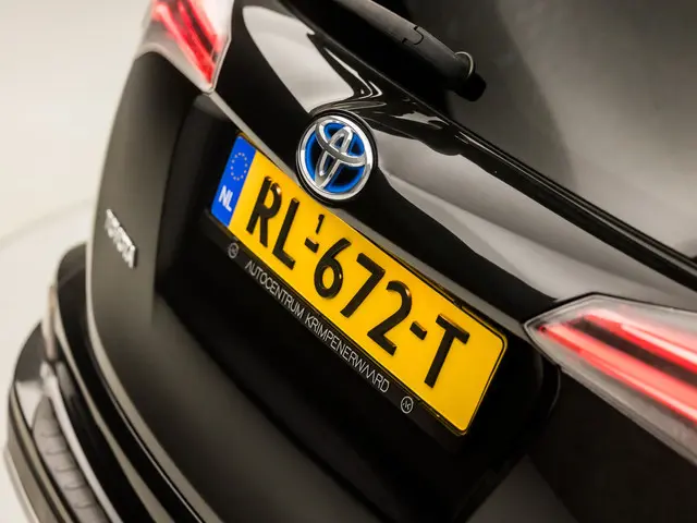 Toyota RAV4 2.5 Hybrid Sport 2016 Hybride Benzine 26