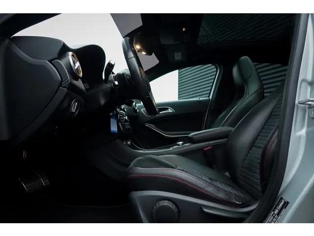 Mercedes-Benz A-Klasse 250 Sport 2014 Benzine 27