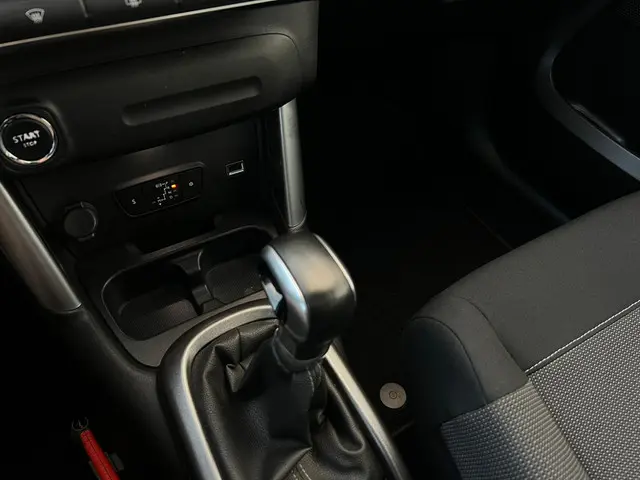 Citroën C3 Aircross 1.2 PureTech S&S Shine 2018 Benzine 17