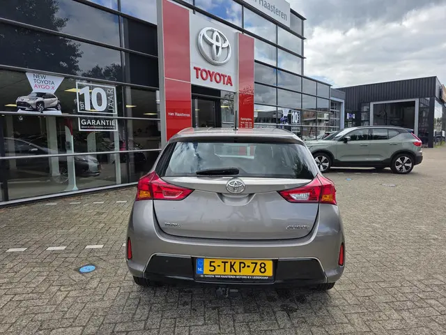 Toyota Auris 1.3 VVT-i 100 PK Now, Trekhaak 2014 Benzine 11