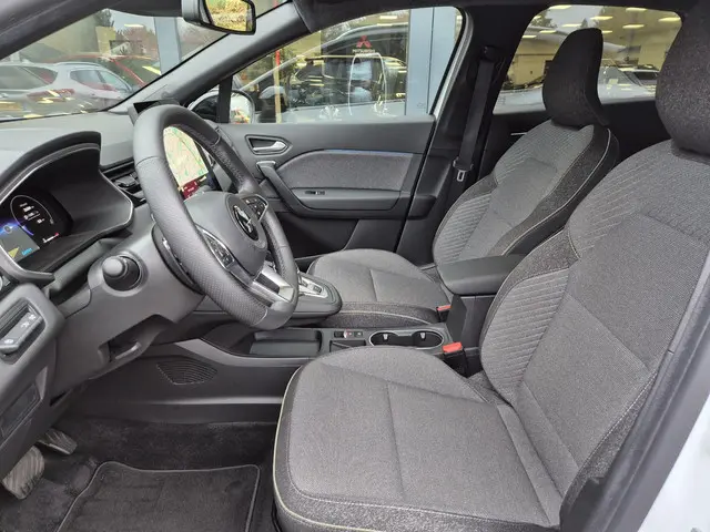 Mitsubishi ASX 1.3 DCT First Edition 2025 Benzine 12