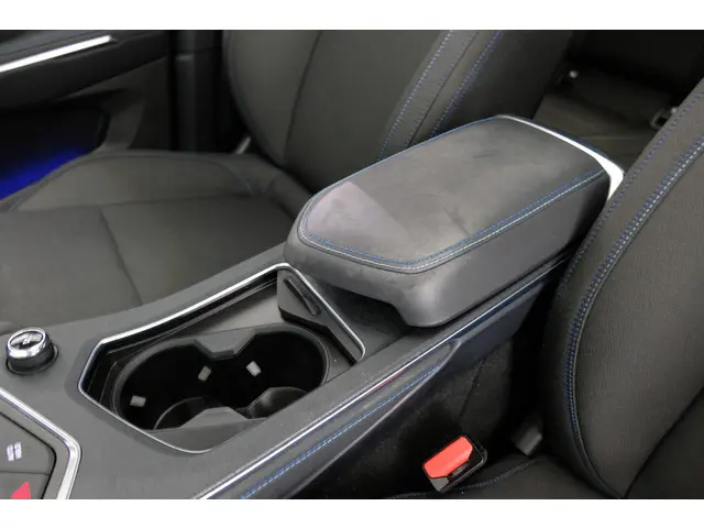 Lynk & Co 01 1.5 2023 Hybride Benzine 24