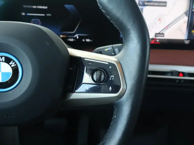 BMW iX xDrive50 High Executive 112 kWh 2022 Elektrisch 20