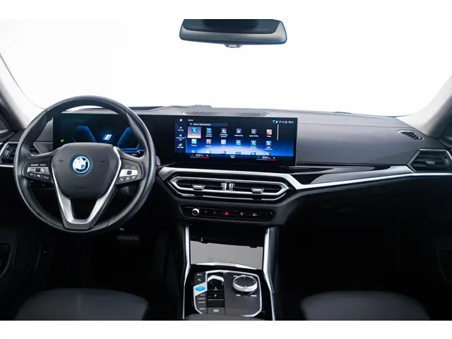 BMW i4 eDrive40 84 kWh 2023 Elektrisch 3