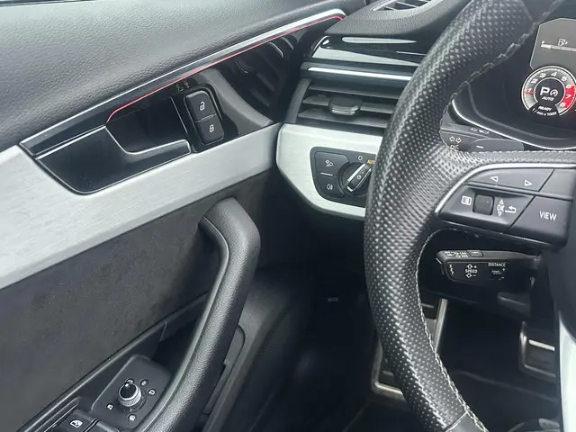 Audi A4 Avant 35 TFSI S Line / Panorama dak 2021 Benzine 14