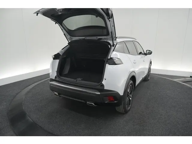 Peugeot 2008 PureTech 130 EAT8 Allure 2024 Benzine 60