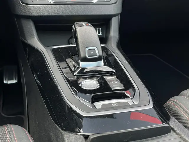Peugeot 308 1.2 PureTech GT-Line 2020 Benzine 25