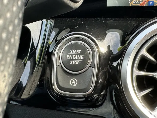 Mercedes-Benz GLA AMG 35 4MATIC 2021 Benzine 51