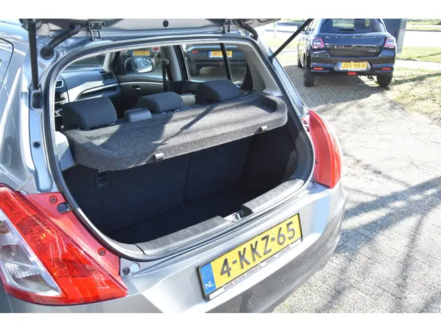 Suzuki Swift 1.2 Bandit EASSS 2013 Benzine 19