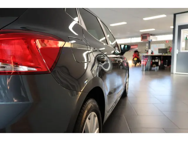 SEAT Ibiza 1.0 TSI Style Business Intense 2021 Benzine 10