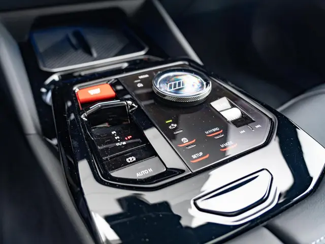 BMW M5 Sedan 2024 Hybride Benzine 39