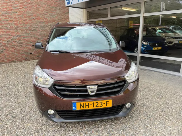 Dacia Lodgy 1.2 TCe Robust 5p. 2017 Benzine 4