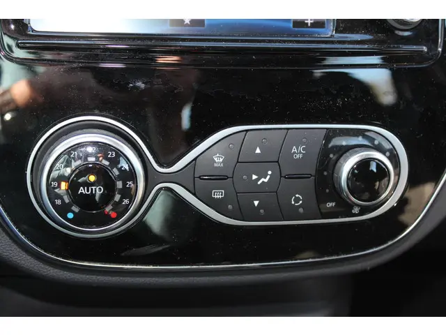 Renault Captur 1.2 TCe Intens 120 pk EDC 2018 Benzine 30