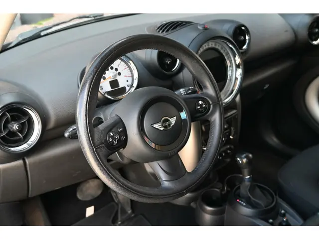MINI Countryman 1.6 Cooper Edition 2014 Benzine 12