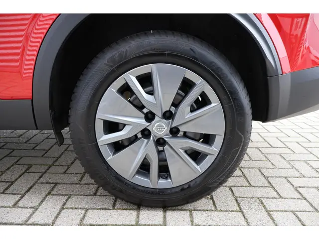 Nissan QASHQAI 1.3 MHEV 2022 Hybride Benzine 18