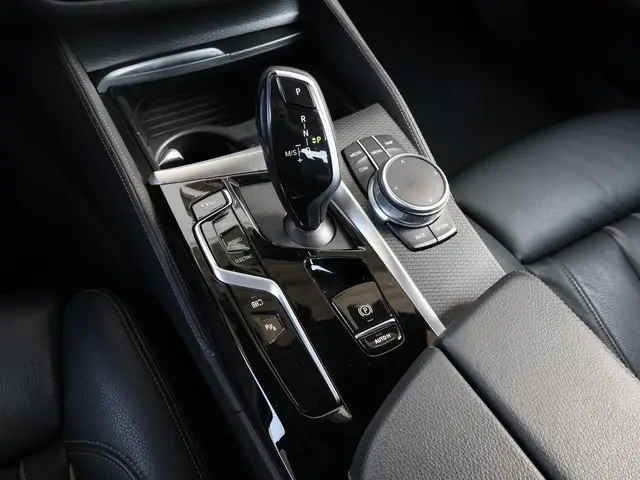 BMW 5 Serie 530e High Executive 2021 Hybride Benzine 23