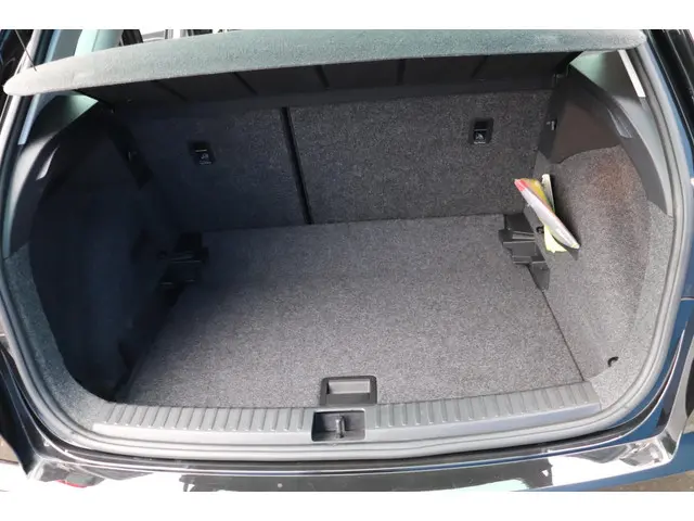 SEAT Arona 1.0 TSI Style Business Intense 2019 Benzine 16