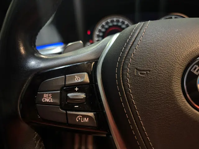 BMW 5 Serie 520i High Executive M-pakket 2018 Benzine 14