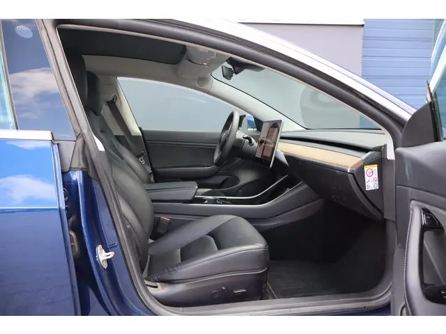 Tesla Model 3 Long Range AWD 75 kWh 2019 Elektrisch 15