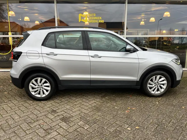 Volkswagen T-Cross 3