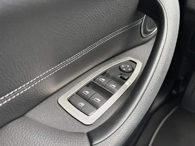 BMW X1 sDrive20i Business Edition Plus 2021 Benzine 19