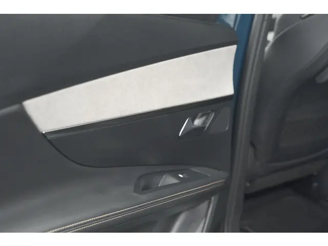 Peugeot 5008 PureTech 130 GT 2024 Benzine 33