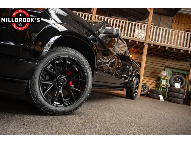 Chevrolet Silverado 2