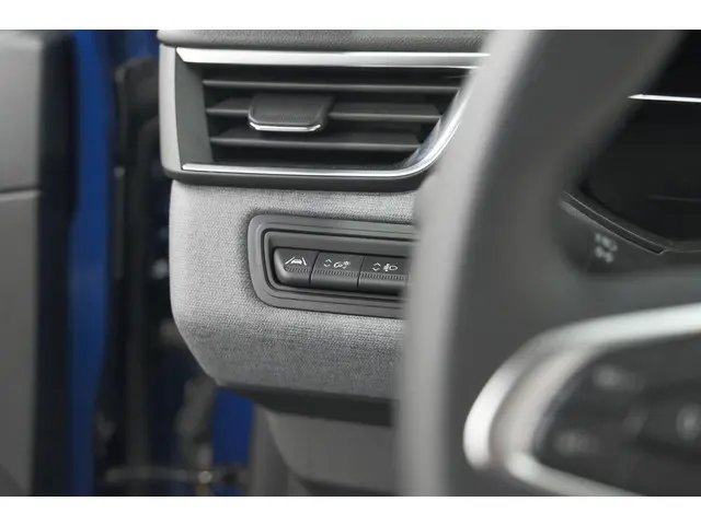 Renault Clio TCe 90 GPF Evolution 2024 Benzine 33