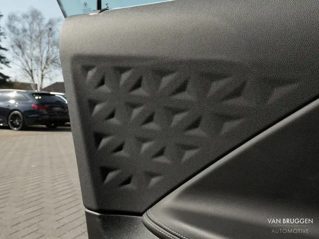 BMW 2 Serie Coupé 220i M-Sport 2022 Benzine 31