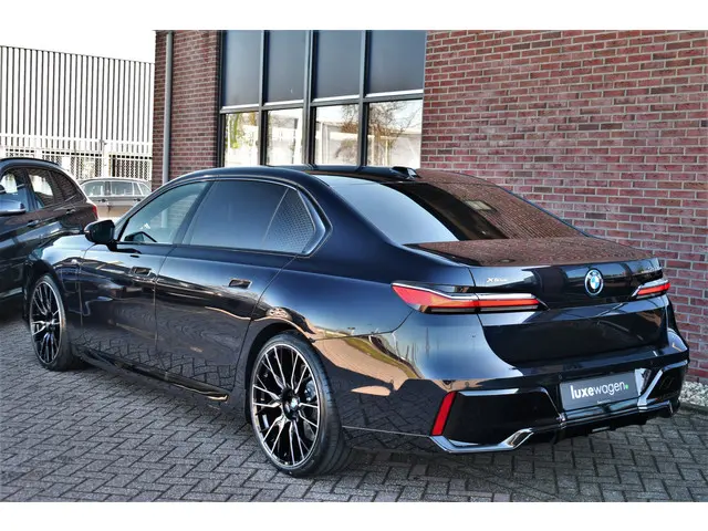 BMW 7 Serie 750e xDrive M-Sport 2025 Hybride Benzine 74