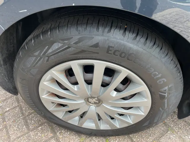Peugeot 308 1.2 VTi Blue Lease 2014 Benzine 6