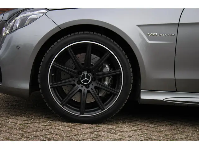 Mercedes-Benz E-Klasse Estate AMG 63 4MATIC 2014 Benzine 62