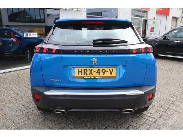 Peugeot 2008 1.2 PT ACTIVE PACK 130PK 2021 Benzine 23