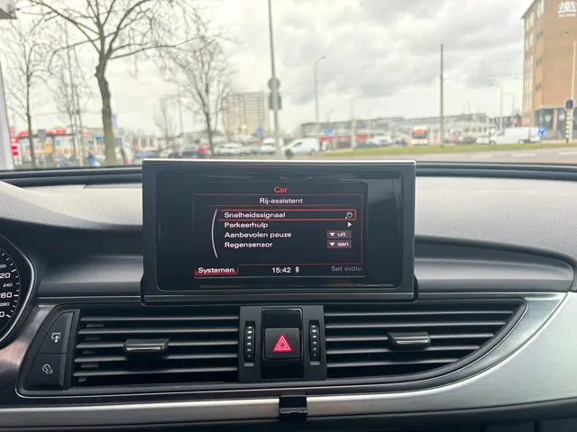 Audi A6 Limousine 2.0 TFSI S-Line Edition 2013 Benzine 27