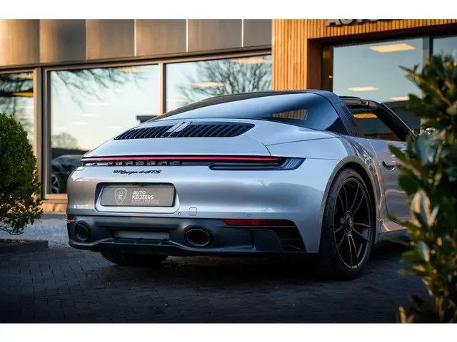 Porsche 911 3.0 Targa 4 GTS 2023 Benzine 11