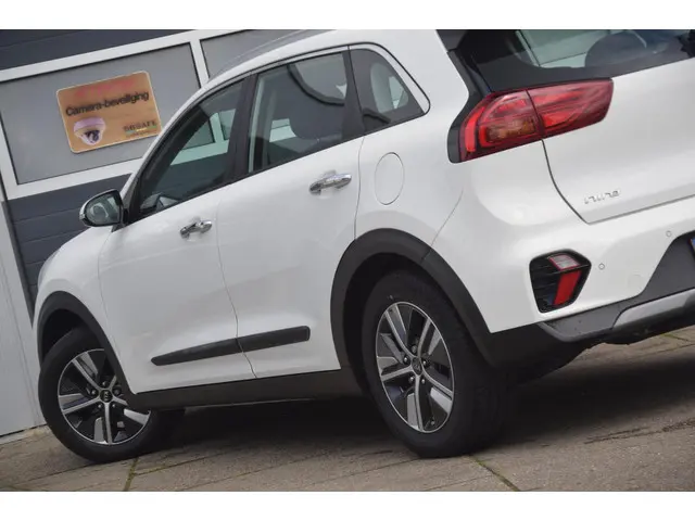 Kia Niro 1.6 GDi Hybrid DynamicLine 2020 Hybride Benzine 24