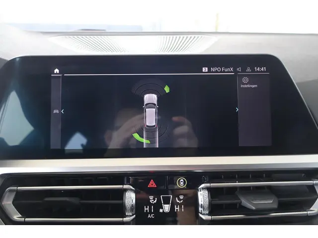 BMW 3 Serie Touring 320e 2022 Hybride Benzine 19