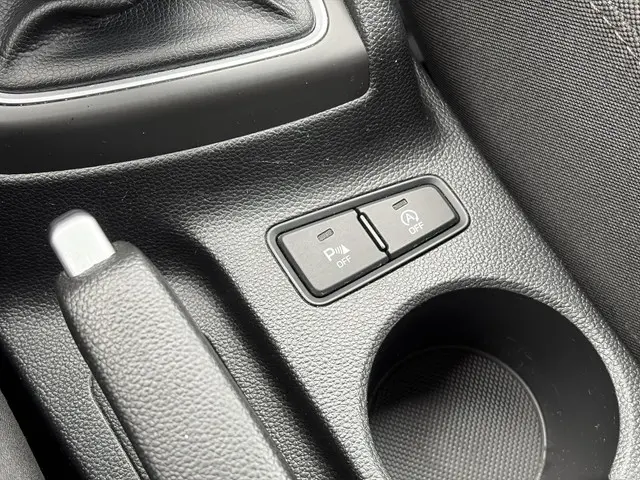 Hyundai i20 1.2 HP i-Motion Comfort 2015 Benzine 26