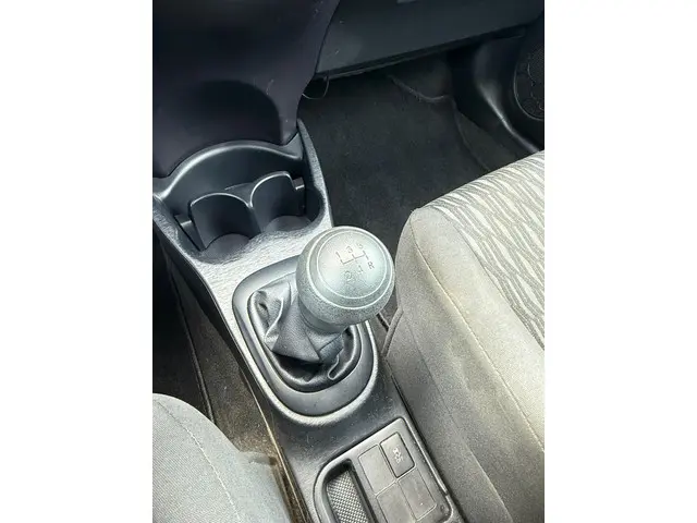 Toyota Yaris 1.0 Vvt-i 5-DRS 2014 Grijs 2014 Benzine 14