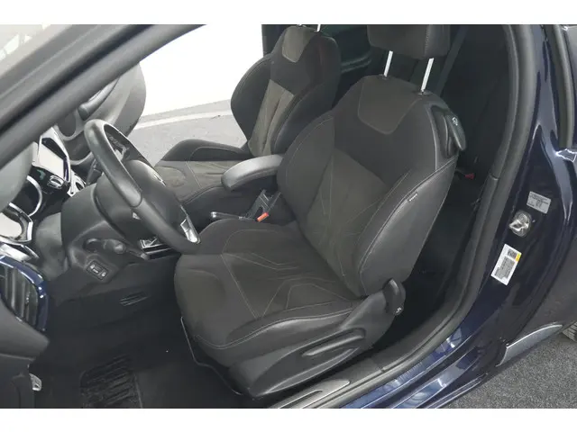 DS DS 3 PureTech 110 So Chic 2017 Benzine 27