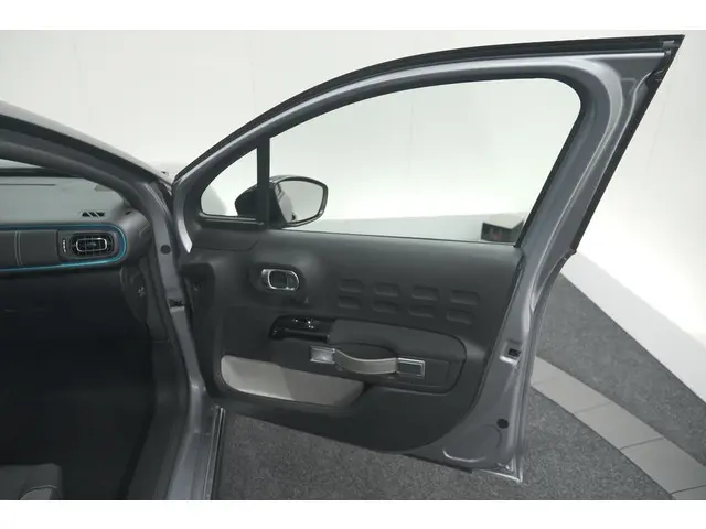 Citroën C3 PureTech 110 EAT6 Shine 2022 Benzine 59