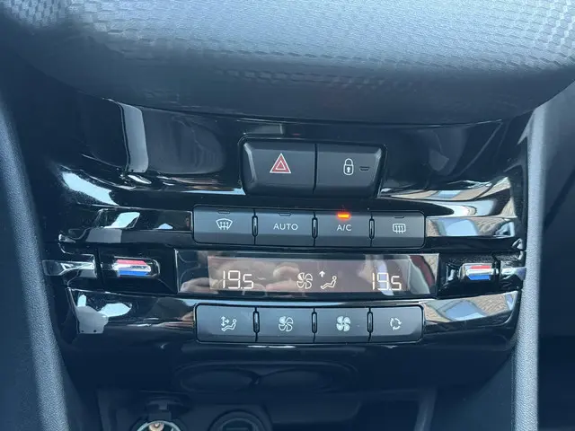 Peugeot 2008 1.2 VTi Allure 2014 Benzine 17